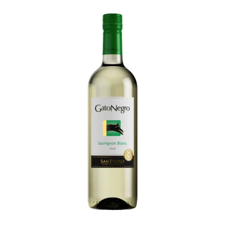 Gato Negro Sauvignon Blanc, a bright pale yellow Chilean white wine with herbal and citrus notes, available for delivery in Amman. Sip22.com